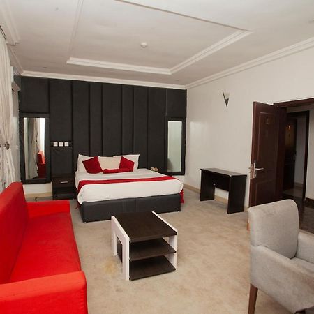 Grand Palazzo Hotel Gwarimpa Abuja Esterno foto