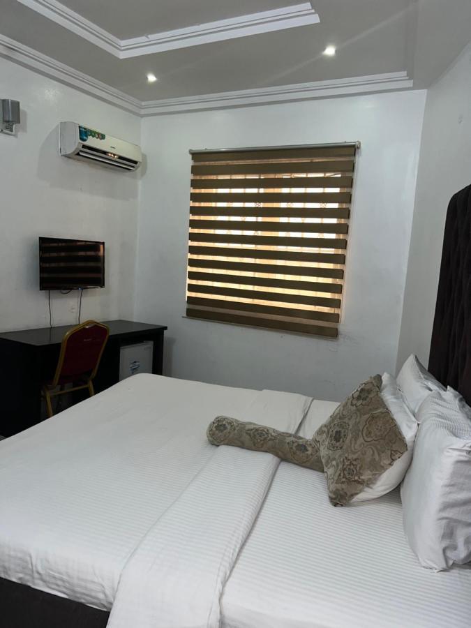 Grand Palazzo Hotel Gwarimpa Abuja Esterno foto