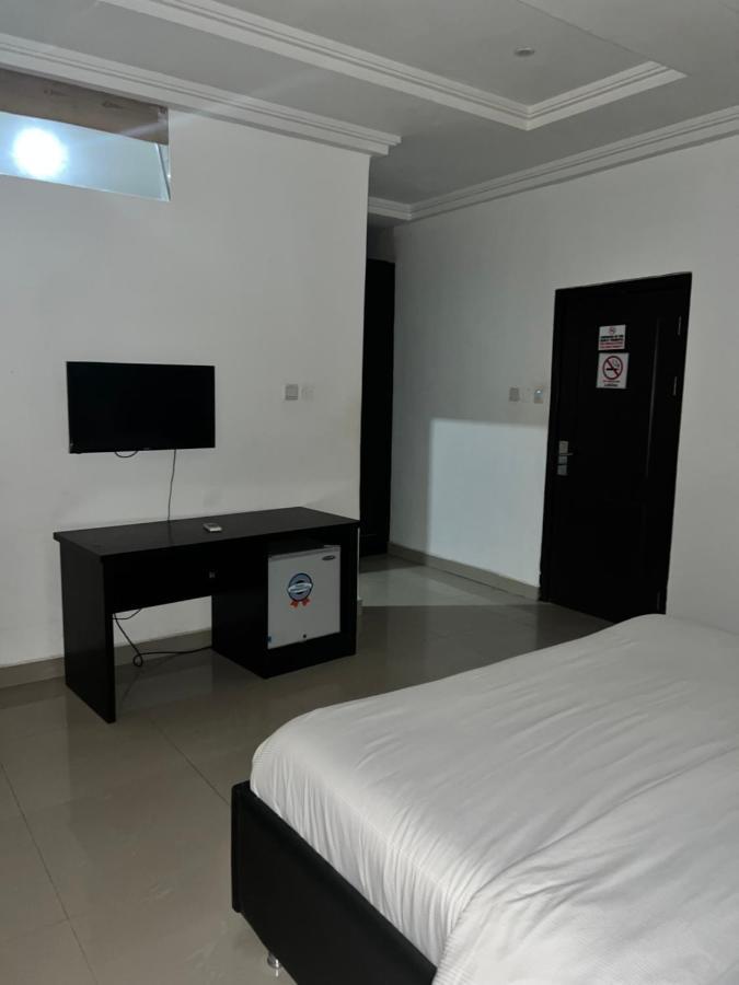 Grand Palazzo Hotel Gwarimpa Abuja Esterno foto
