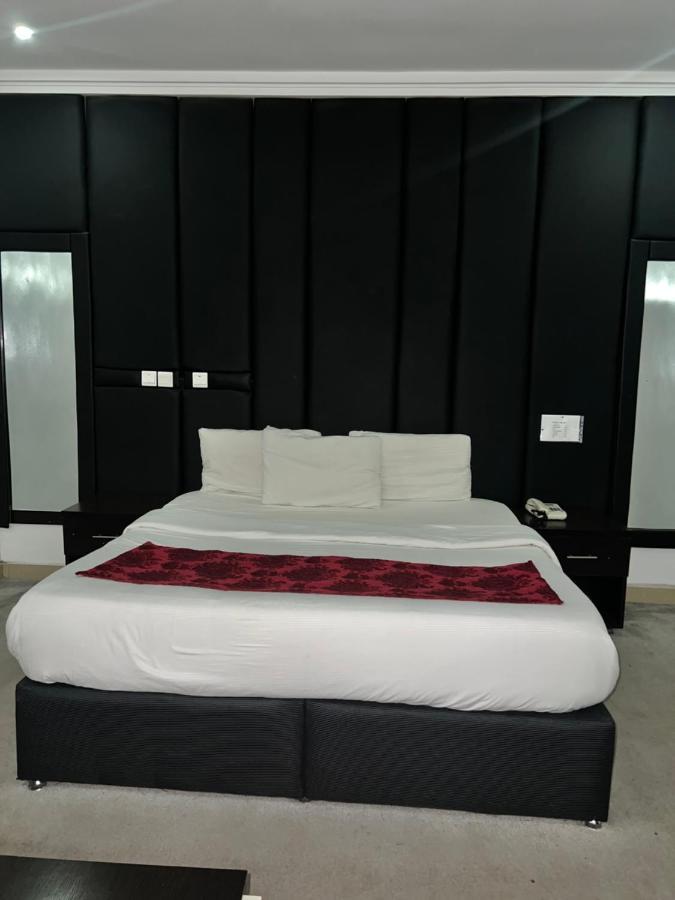 Grand Palazzo Hotel Gwarimpa Abuja Esterno foto