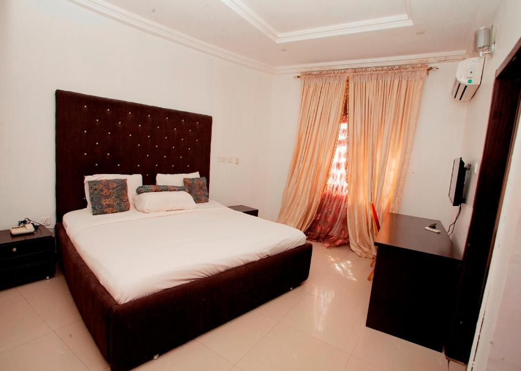 Grand Palazzo Hotel Gwarimpa Abuja Esterno foto
